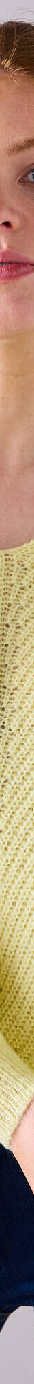 Pull col V, maille anglaise toucher doux (jaune pâle) Pull col V, maille anglaise toucher doux (jaune pâle)
